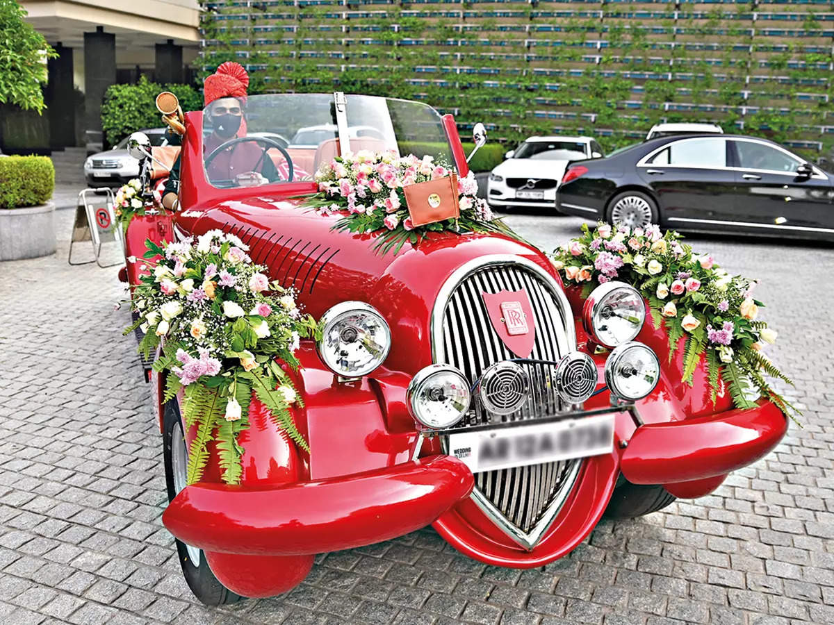 Experience The Luxury Of Jaipur With A Luxury Car