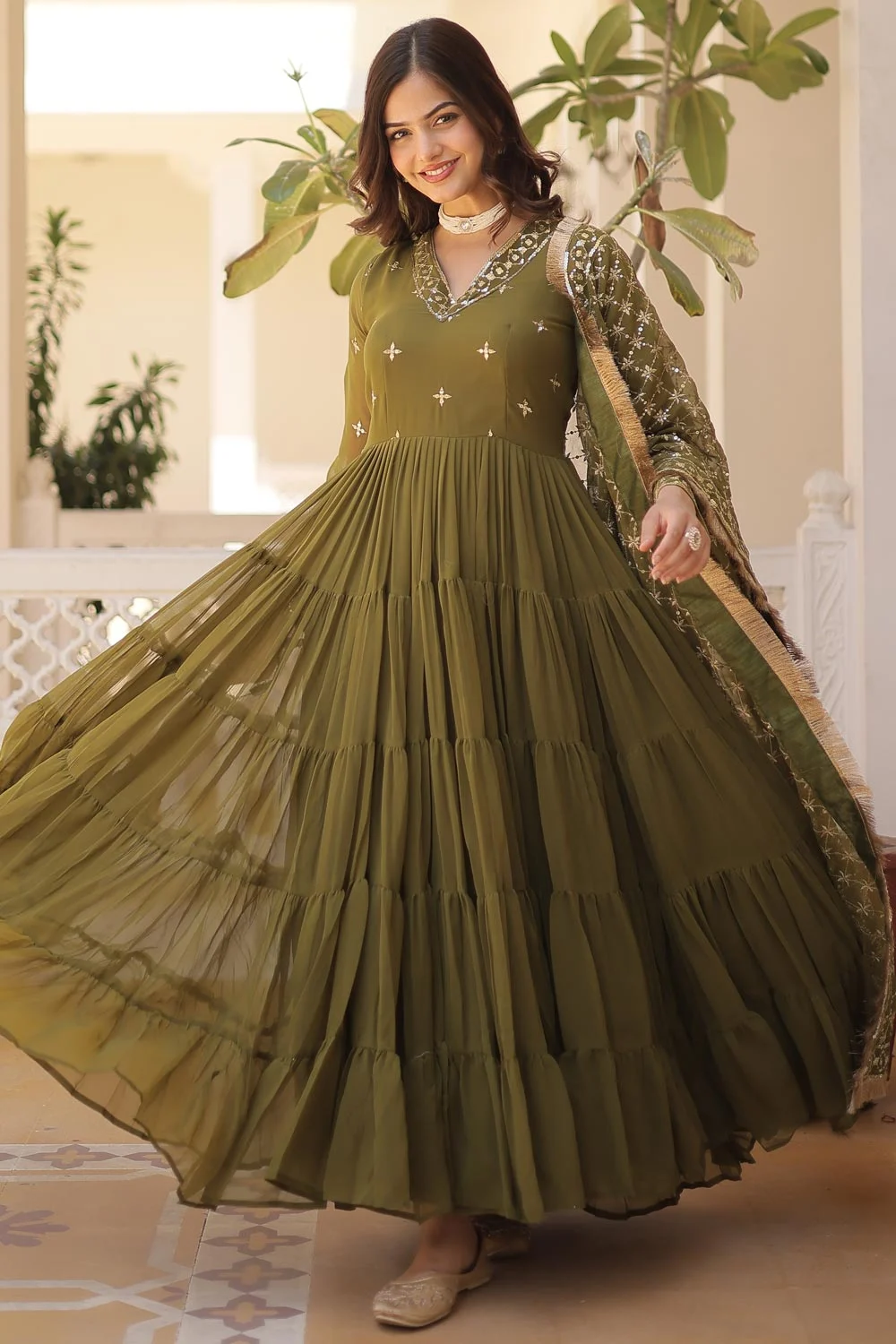 Indian Dresses: Traditional Elegance And Modern Trends Unveiled