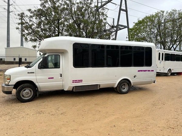 Luxury Group Celebrations On Our 20 Passenger Party Bus!