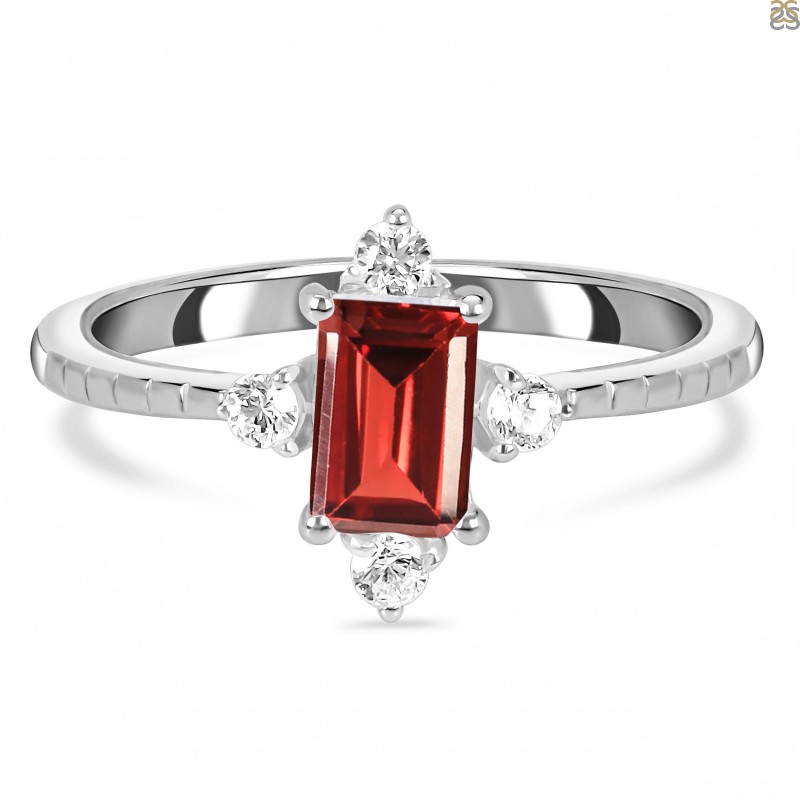 Wearing Garnet Jewelry Is A Symbol Of Fashion