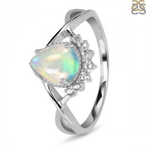 Advantages Of Using Opal Rings During Monsoon Season