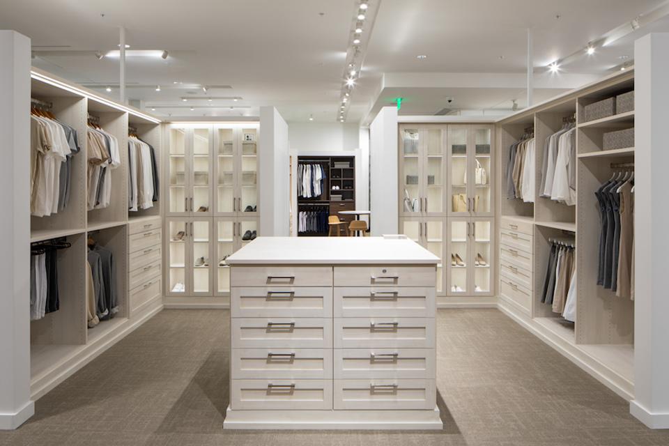 Ready For Refined Spaces? Explore Symmetry Closets' Luxury Custom Solutions!