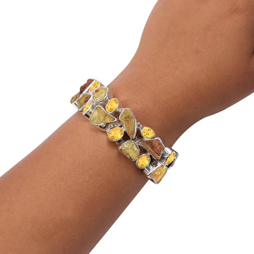 How To Style Amber Jewelry For Every Occasion