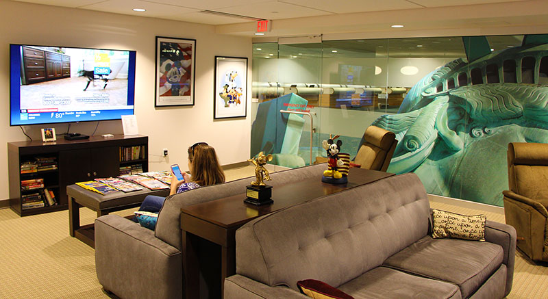 Accessible Luxury: Nashville Airport Lounges Welcome All Travelers