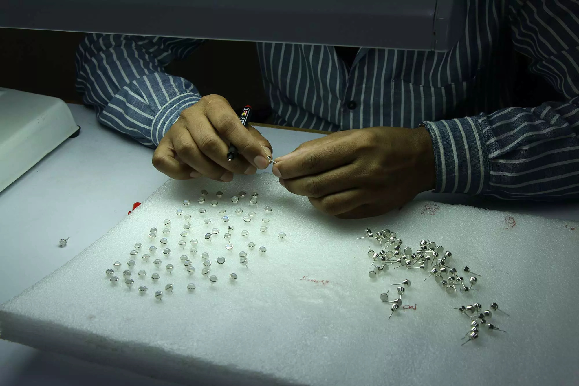 Decorative Custom Jewelry Manufacturer
