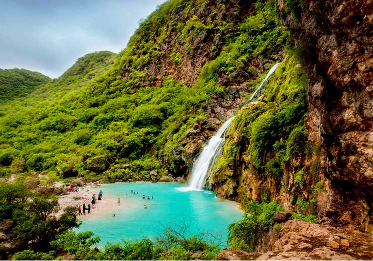 A Journey Through Enchanting Oman Tour Packages