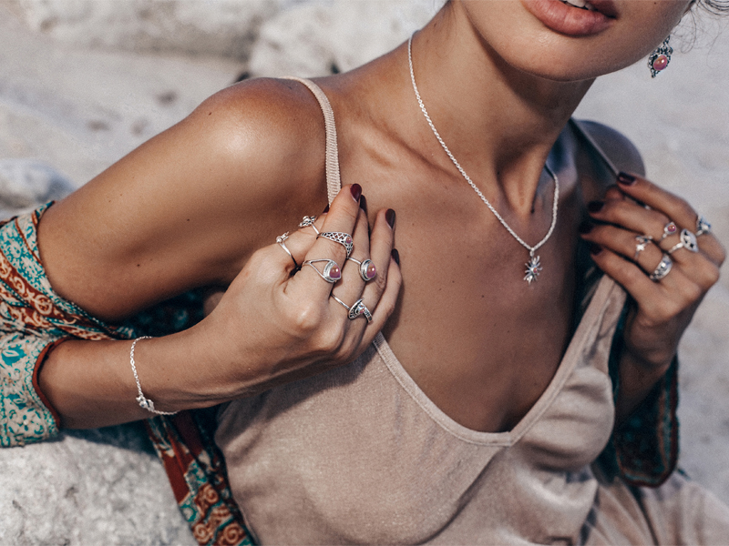 Effortless Glamour: Sapphire Jewelry For Effortlessly Chic Style