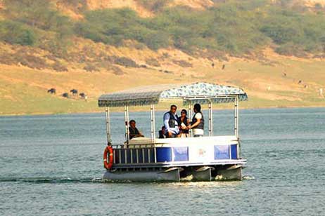 Secure Chambal River Boat Safari In Ranthambore