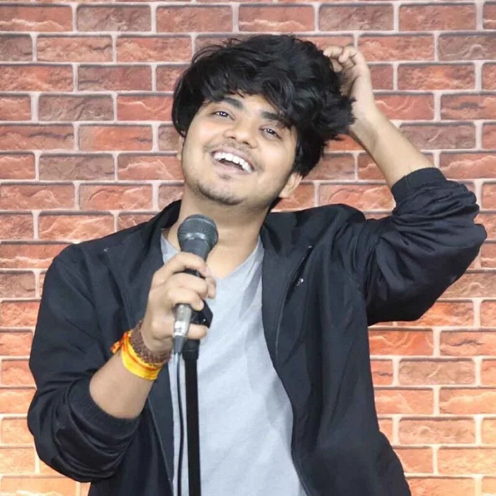 Kavi Chetan Charchit, 8889977811 | My Kavi Sammelan