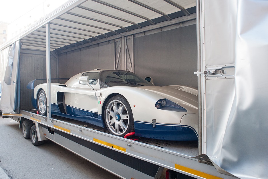 Luxury Enclosed Auto Service
