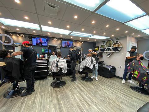 Senior Haircut Services In Ottawa