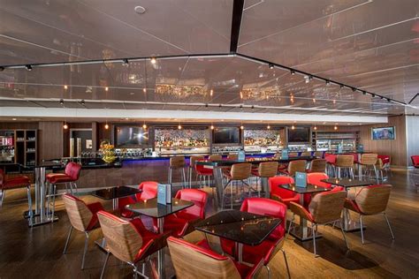 Exploring The Comforts Of Plaza Premium Lounges In Orlando